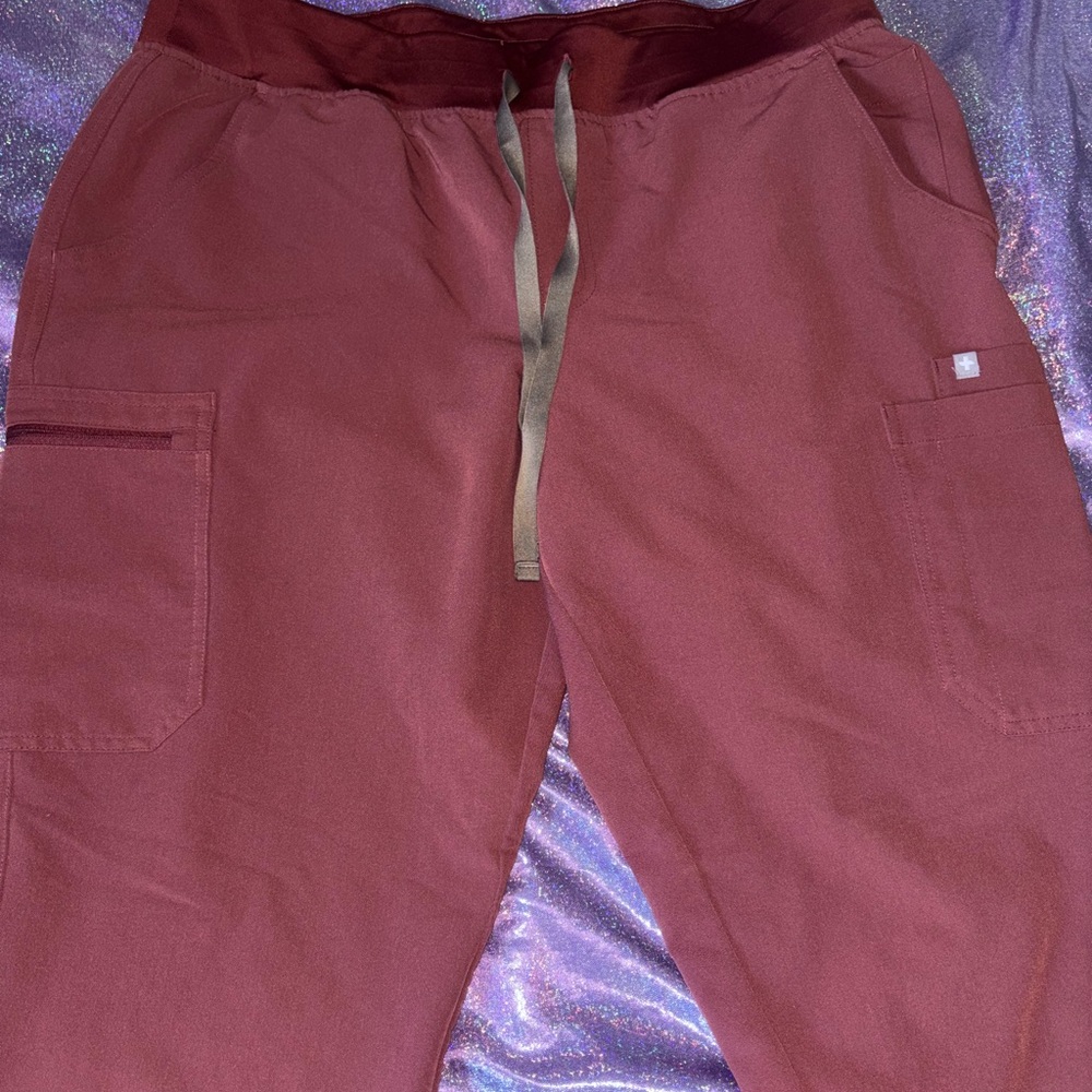 Figs Scrub Pants - Picture 2 of 9